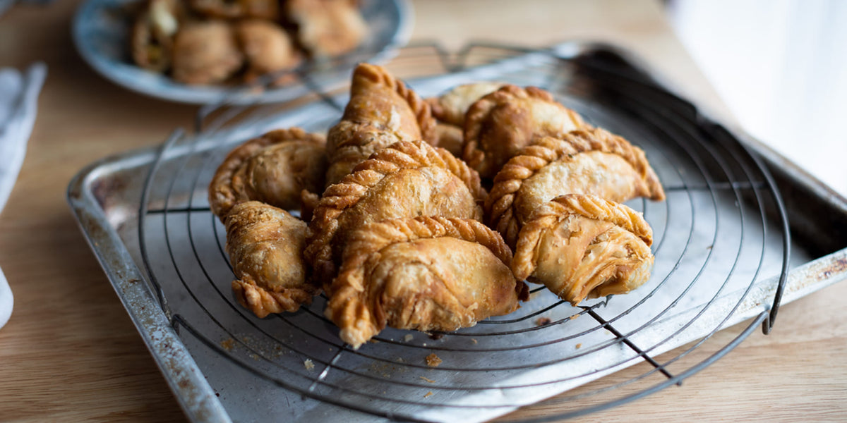 Cuffy Puff Spiral Curry Puffs